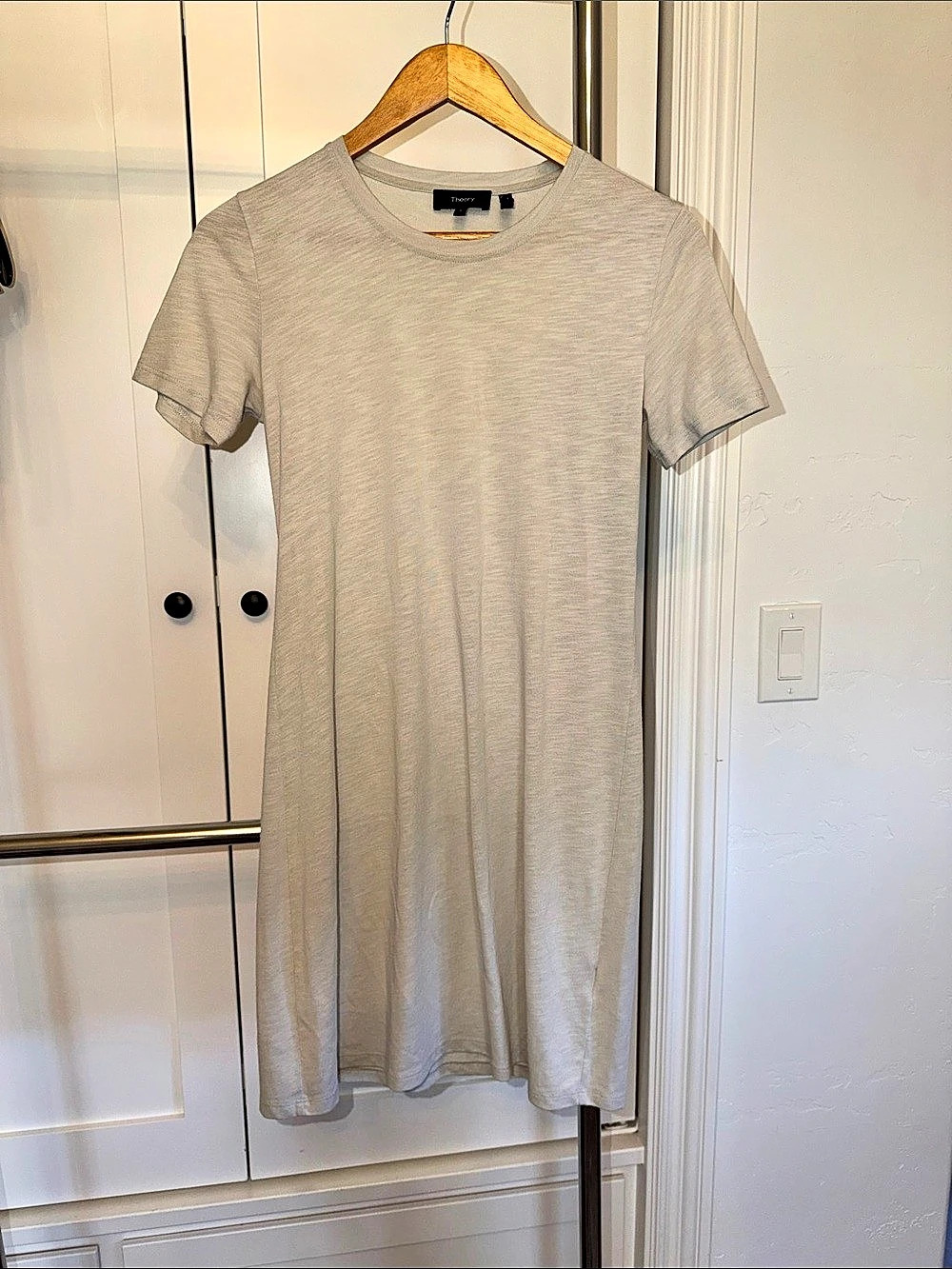 Theory Short Sleeve Mini Dress in Gray Size Small Like New